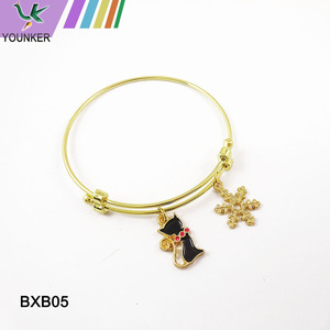 Fashion adjustable expandable  plating gold zinc alloy charm bracelet bangle for woman.